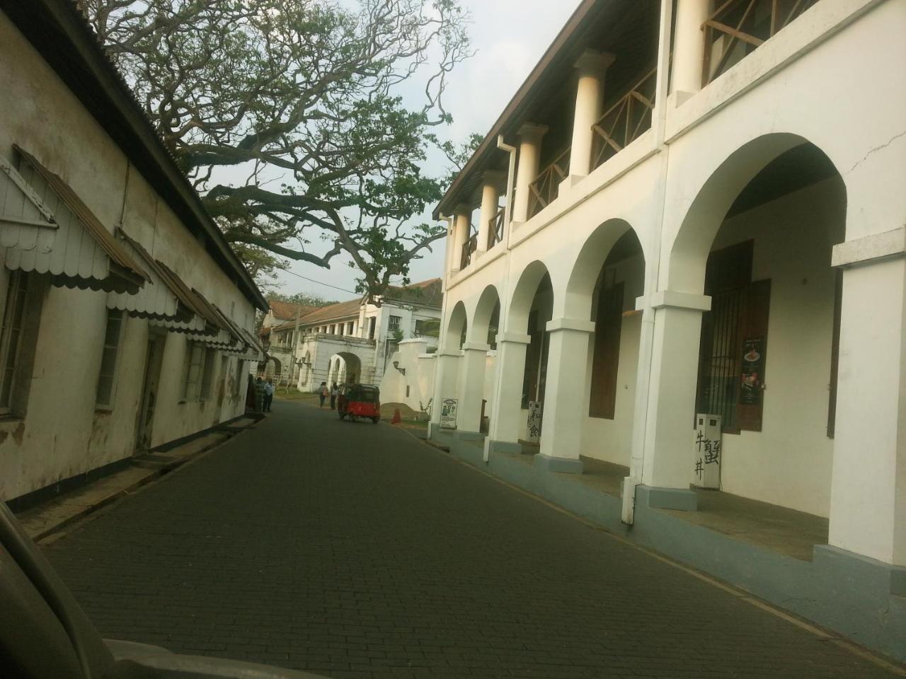 Villa Vidura Bataduwa Buitenkant foto